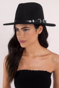 Tobi.com - Costa Mesa Black Double Bucket Hat