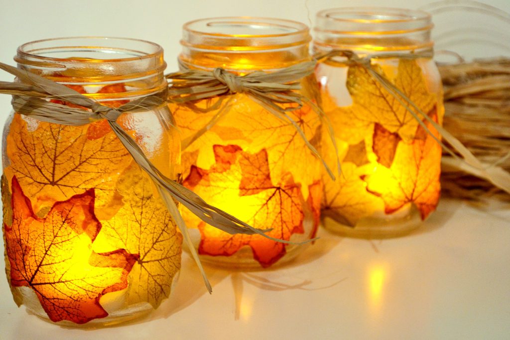 autumn leaf mason jars thanksgiving decorating ideas 