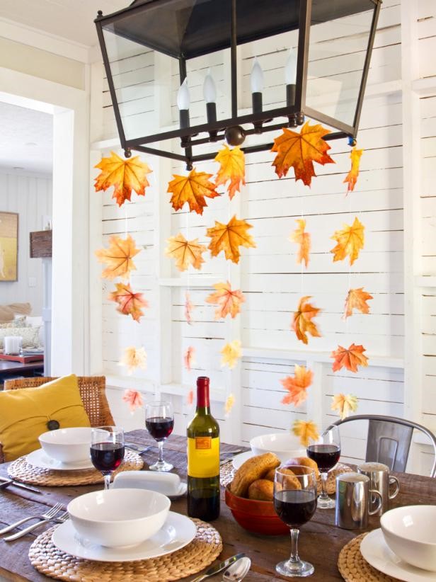 fall leaf streamers thanksgiving decorating ideas 