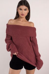 You're so chill in The Chills Off Shoulder Sweater. A cute off the shoulder sweater you'll need to keep cozy all fall/winter long. Designed with texture and relaxed oversized fit that'll warm you right up. Pair this comfy sweater with denim and booties.