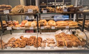 things to do in paris baked goods