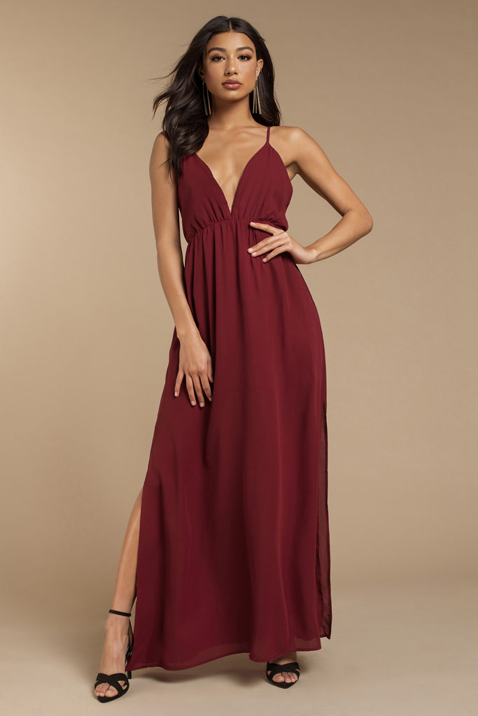 An elegant red banquet dress for prom